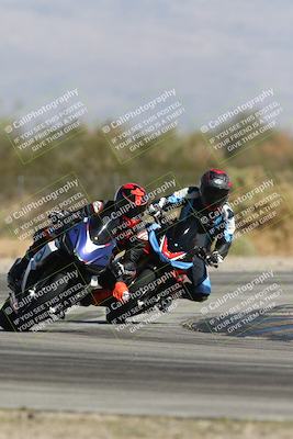 media/Oct-13-2025-Moto Forza (Mon) [[a66d839500]]/3-B Group/Session 3 Turn 2/